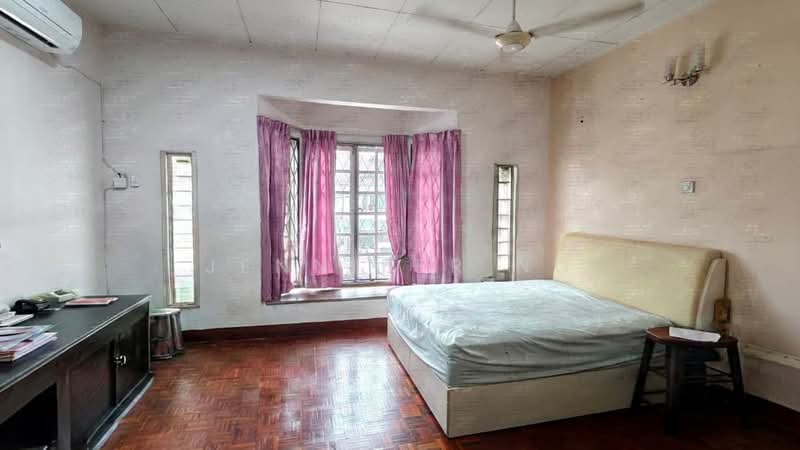 Rumah Teres 2-Tingkat untuk Dijual di Usj 3 (Subang Jaya) - Jennifer Ng - Bedroom - PropertyGuru.com.my