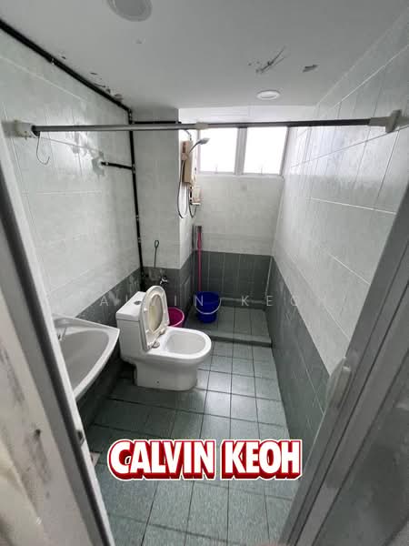 Condominium for Rent at Desa Golf Condominium - Calvin Keoh - Bathroom - PropertyGuru.com.my