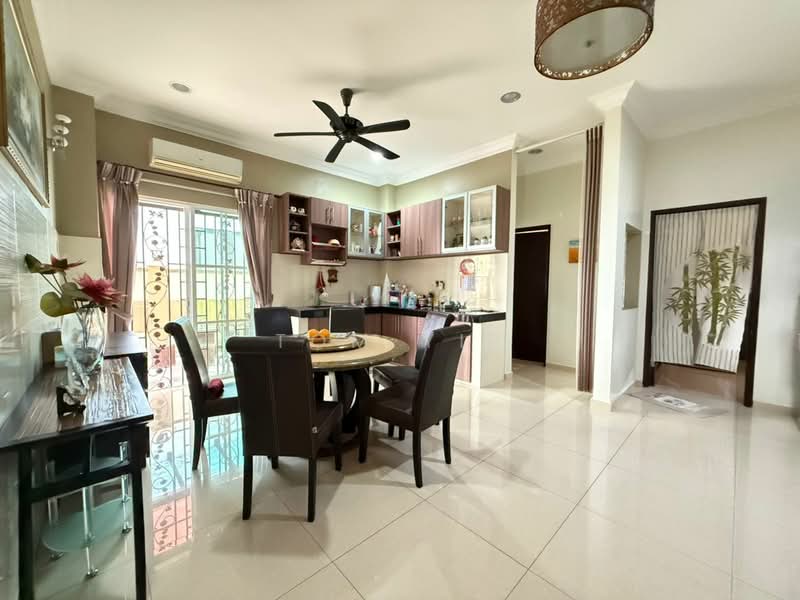 Bungalow for Sale in Rawang (Selangor) - Tom Yip - Kitchen - PropertyGuru.com.my