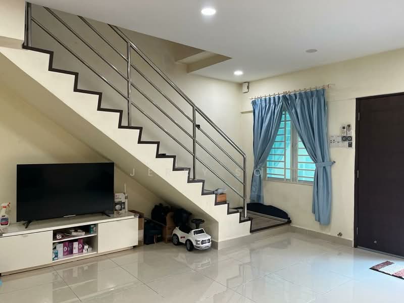 Rumah Teres 2 Tingkat untuk Dijual di Sungai Ara (Penang) - Jerry So - Living Room - PropertyGuru.com.my