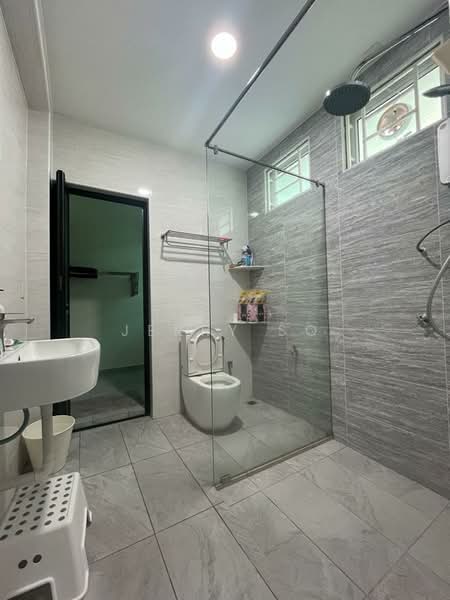 Rumah Teres 2 Tingkat untuk Dijual di Sungai Ara (Penang) - Jerry So - Bathroom - PropertyGuru.com.my