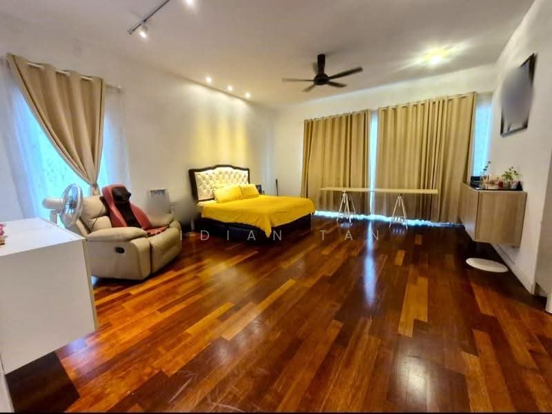 Rumah Berkembar untuk Dijual di Bandar Botanic (Klang) - Ridian Tan - Bedroom - PropertyGuru.com.my