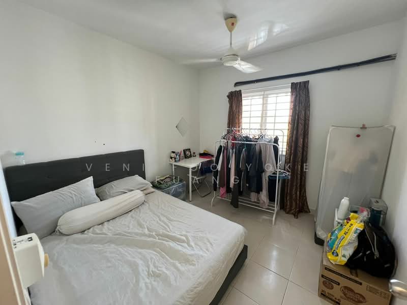 Pangsapuri untuk Dijual di Pangsapuri Seri Mutiara - Veni Foo Yoke Fuang - Bedroom - PropertyGuru.com.my