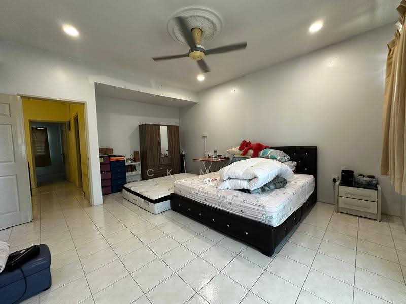 2-storey Terraced House for Sale in Taman Rapat Permai (Ipoh) - Ck Max - Bedroom - PropertyGuru.com.my