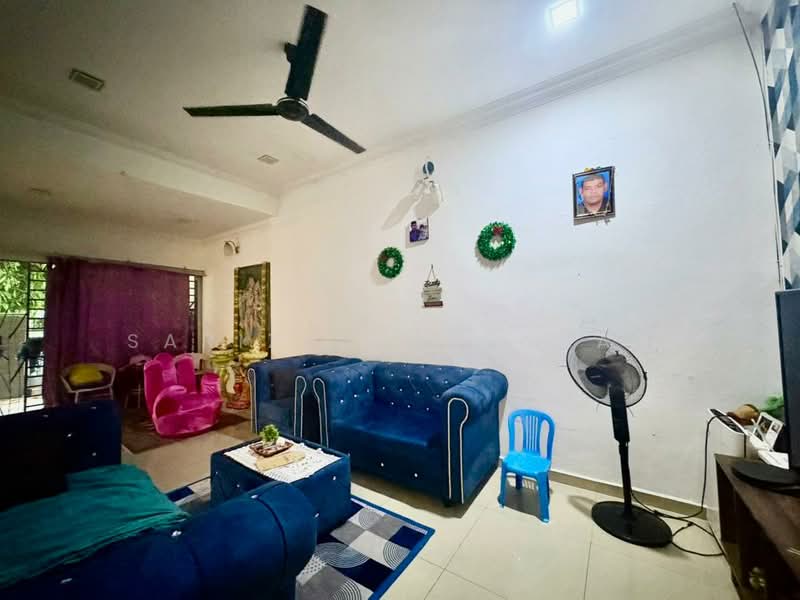 Rumah Teres 1 Tingkat untuk Dijual di Taman Sri Muda (Shah Alam) - Sariza Hartanah - Living Room - PropertyGuru.com.my