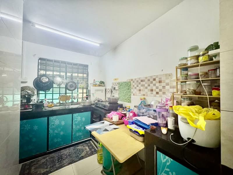 Rumah Teres 1 Tingkat untuk Dijual di Taman Sri Muda (Shah Alam) - Sariza Hartanah - Kitchen - PropertyGuru.com.my