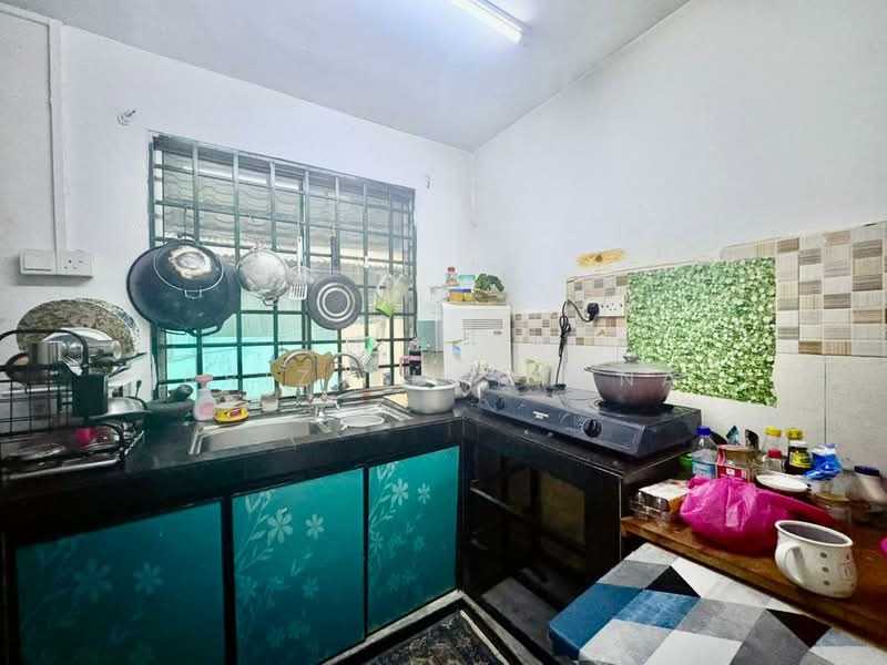 Rumah Teres 1 Tingkat untuk Dijual di Taman Sri Muda (Shah Alam) - Sariza Hartanah - Kitchen - PropertyGuru.com.my