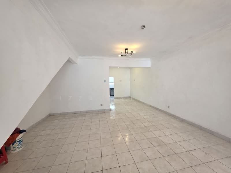 Rumah Teres 2 Tingkat untuk Dijual di Bandar Putra Permai (Seri Kembangan) - Izzah Alias - PropertyGuru.com.my