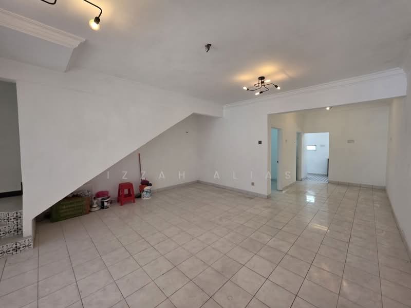 Rumah Teres 2 Tingkat untuk Dijual di Bandar Putra Permai (Seri Kembangan) - Izzah Alias - PropertyGuru.com.my
