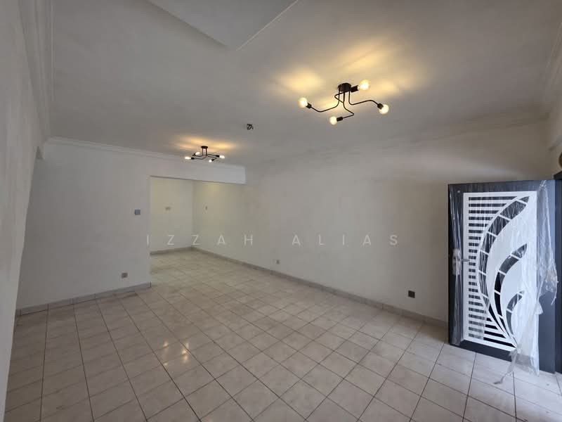 Rumah Teres 2 Tingkat untuk Dijual di Bandar Putra Permai (Seri Kembangan) - Izzah Alias - PropertyGuru.com.my