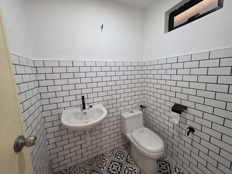 Rumah Teres 2 Tingkat untuk Dijual di Bandar Putra Permai (Seri Kembangan) - Izzah Alias - PropertyGuru.com.my