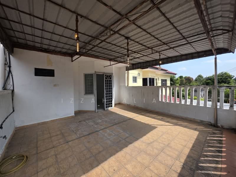 Rumah Teres 2 Tingkat untuk Dijual di Bandar Putra Permai (Seri Kembangan) - Izzah Alias - PropertyGuru.com.my