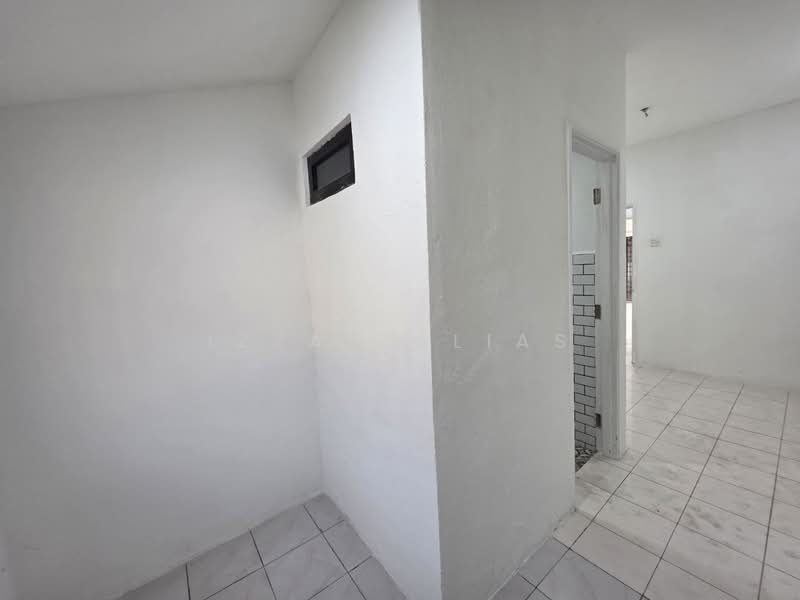 Rumah Teres 2 Tingkat untuk Dijual di Bandar Putra Permai (Seri Kembangan) - Izzah Alias - PropertyGuru.com.my