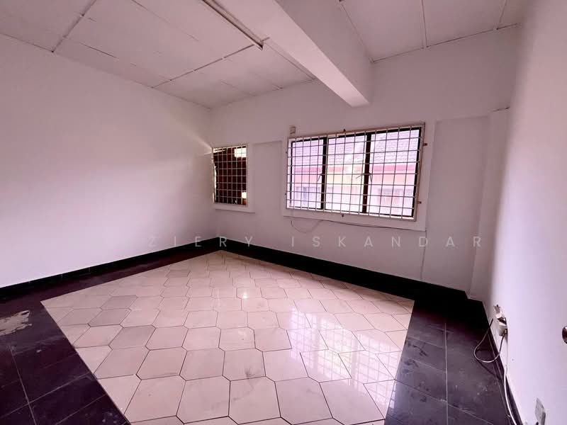 Shop / Office for Sale in Ukay Perdana (Ulu Kelang) - Shaziery Iskandar - Interior - PropertyGuru.com.my