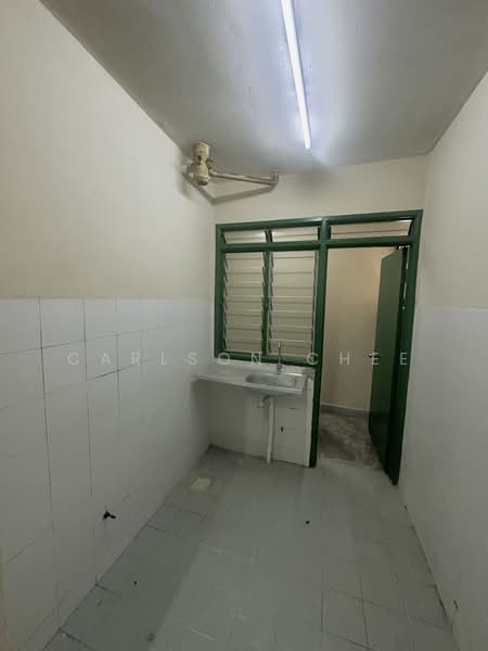 Pangsapuri untuk Dijual di Seri Mutiara - Carlson Chee - Kitchen - PropertyGuru.com.my