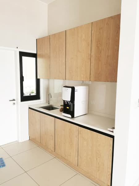 Condominium for Sale at Sky Condominium (Skyz Residence) - Max Low - Kitchen - PropertyGuru.com.my