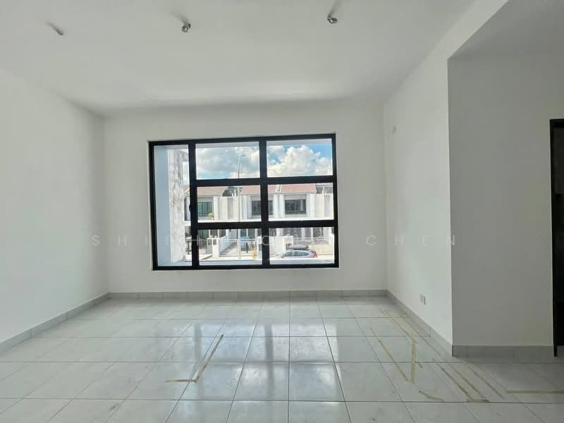 2-storey Terraced House for Sale in Taman Austin Duta (Tebrau) - Shieh Long Chen - Living Room - PropertyGuru.com.my