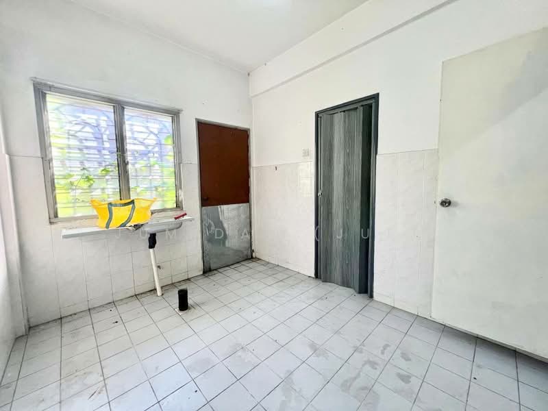 Rumah Teres 2 Tingkat untuk Dijual di Saujana Utama (Selangor) - JUMIDAH (JUE) - Interior - PropertyGuru.com.my