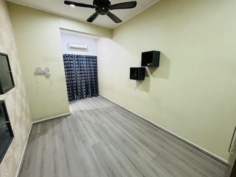 Terraced House for Sale in Bukit Jelutong (Shah Alam) - Nahathir Shahabudin - Interior - PropertyGuru.com.my