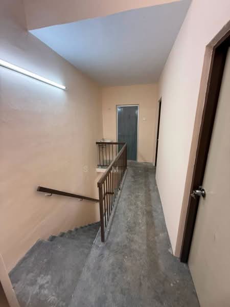 Rumah Bandar untuk Dijual di Taman Pengkalan Barat (Ipoh) - Sam . - Corridor - PropertyGuru.com.my