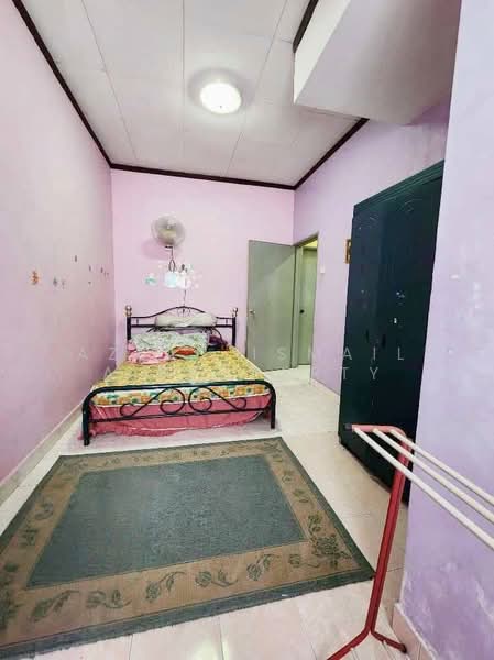 2-storey Terraced House for Sale in Taman Mutiara Rini (Skudai) - Azlan Ismail aiproperty - Bedroom - PropertyGuru.com.my