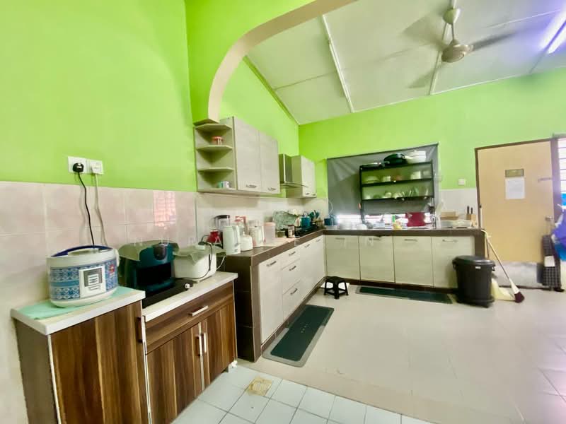 Rumah Teres 2 Tingkat untuk Dijual di Taman Sinaran (Balakong) - Nurashekin . - Kitchen - PropertyGuru.com.my