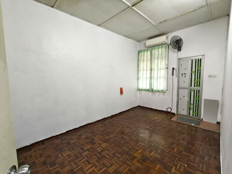 Rumah Teres 2 Tingkat untuk Dijual di Bandar Mahkota Cheras (Cheras) - Mudz Salahuddin - Interior - PropertyGuru.com.my