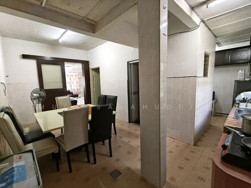 Rumah Teres 2 Tingkat untuk Dijual di Bandar Mahkota Cheras (Cheras) - Mudz Salahuddin - Dining Room - PropertyGuru.com.my