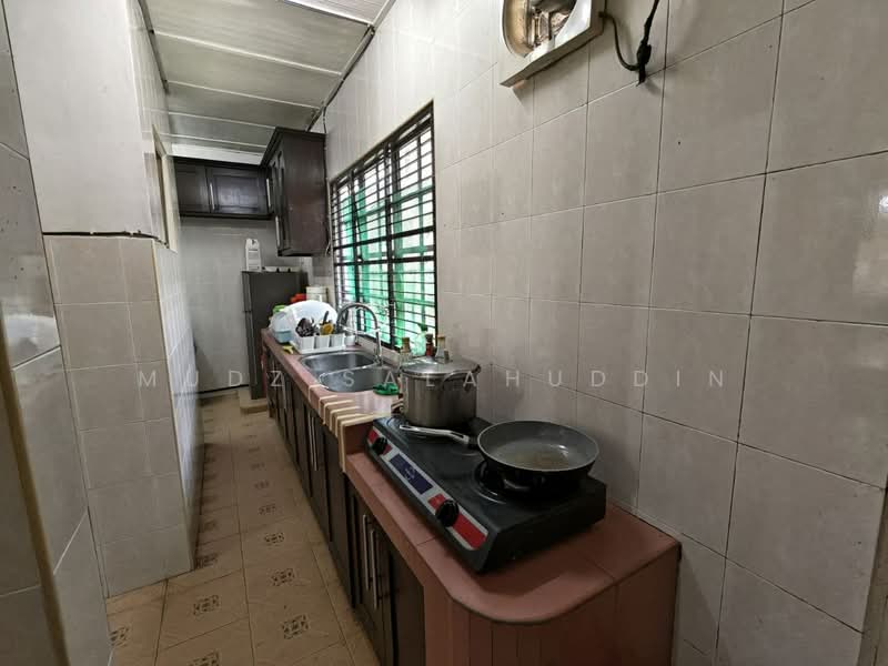 Rumah Teres 2 Tingkat untuk Dijual di Bandar Mahkota Cheras (Cheras) - Mudz Salahuddin - Kitchen - PropertyGuru.com.my