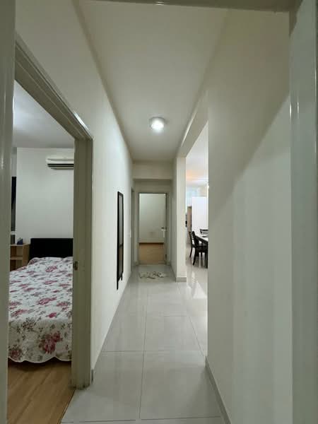 Kondominium untuk Disewa di Cova Suites - JH Tee - Corridor - PropertyGuru.com.my
