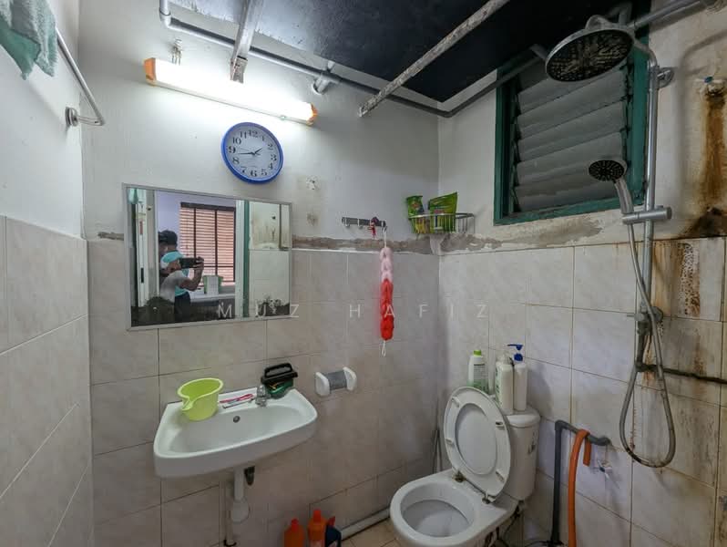 Pangsapuri untuk Dijual di Vista Pinggiran Apartment - Muz Hafiz - PropertyGuru.com.my