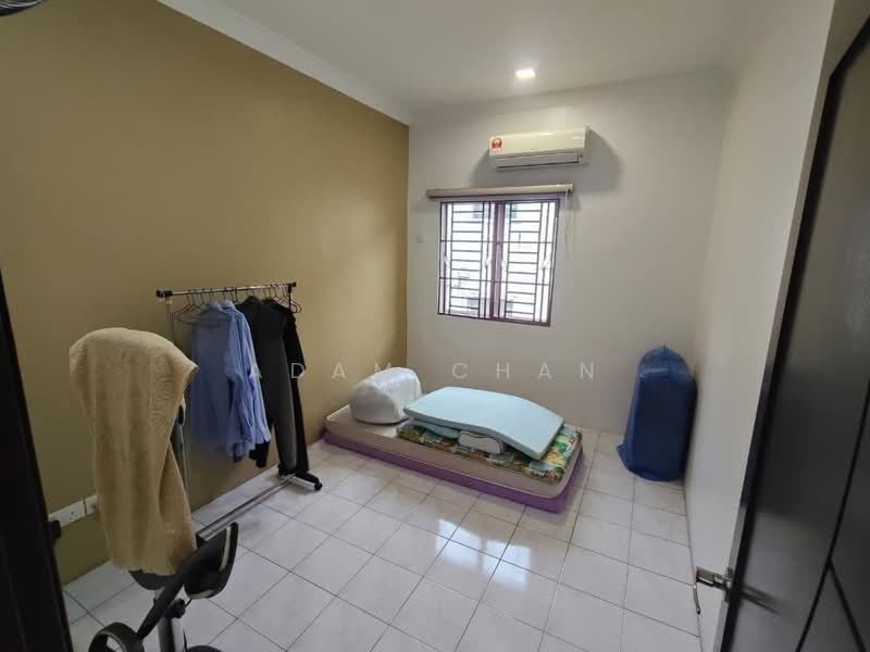 Rumah Teres 2 Tingkat untuk Dijual di Kota Kemuning (Shah Alam) - Adam Chan - Bedroom - PropertyGuru.com.my