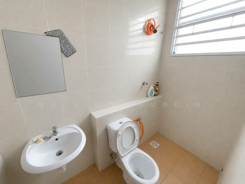 Rumah Teres 2-Tingkat untuk Dijual di Kajang (Selangor) - Mudz Salahuddin - Bathroom - PropertyGuru.com.my
