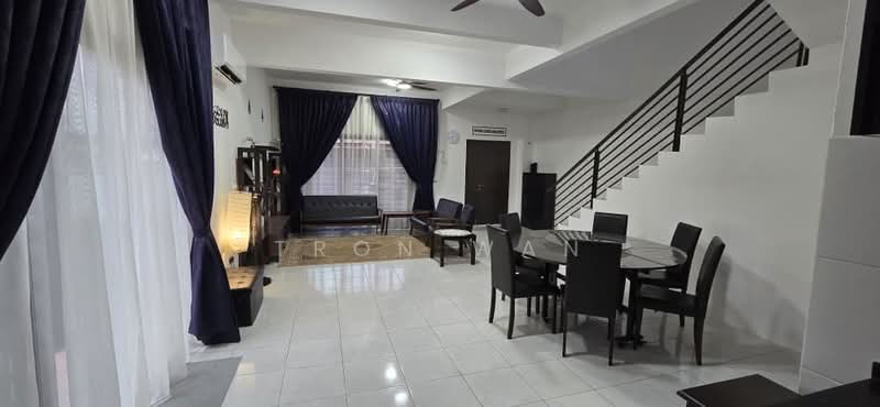Rumah Teres 2 Tingkat untuk Disewa di Sepang (Selangor) - Tron Wan - Living Room - PropertyGuru.com.my