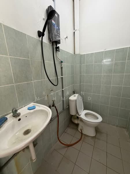 Terraced House for Rent in Desa Setapak (Wangsa Maju) - Arbain Mahmood - Bathroom - PropertyGuru.com.my