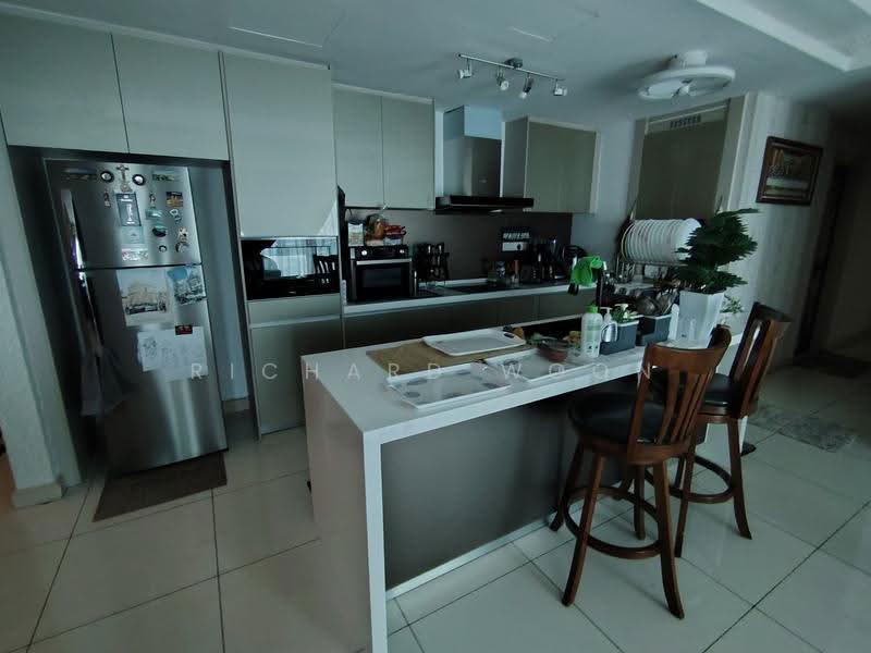 Service Residence for Sale at Suasana Bukit Ceylon / Raja Chulan Residences - Richard Woon - Kitchen - PropertyGuru.com.my