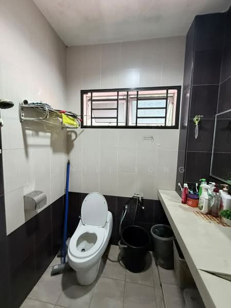 2-storey Terraced House for Sale in Taman Nusantara (Iskandar Puteri (Nusajaya)) - Daniel Yong - Bathroom - PropertyGuru.com.my