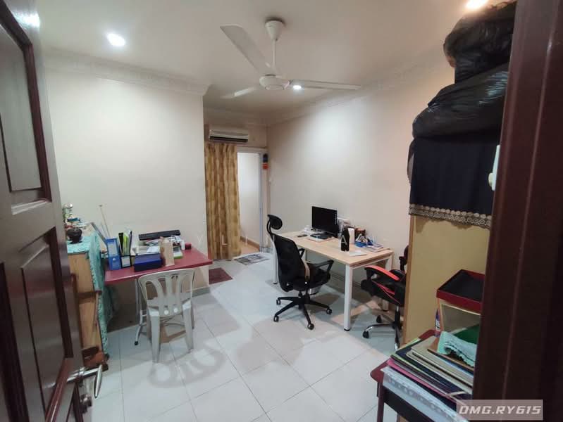 Terraced House for Sale in Bandar Puteri Klang (Klang) - Rylin Tan - Study - PropertyGuru.com.my