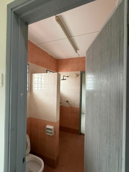 2-storey Terraced House for Rent in Taman Subang Impian (Shah Alam) - Peggy Chong - Bathroom - PropertyGuru.com.my