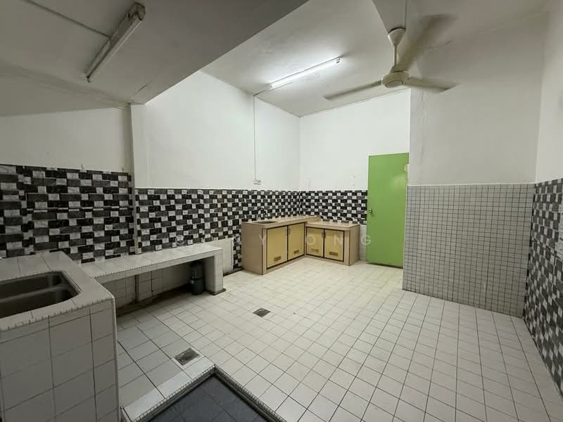 2-storey Terraced House for Sale in Taman Sri Putri (Skudai) - Cony Ong - Kitchen - PropertyGuru.com.my