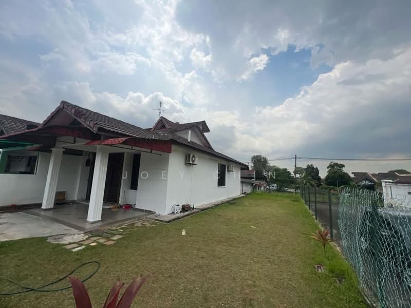 1.5-storey Terraced House for Sale in Taman Molek (Johor Bahru) - Joey Chin - PropertyGuru.com.my