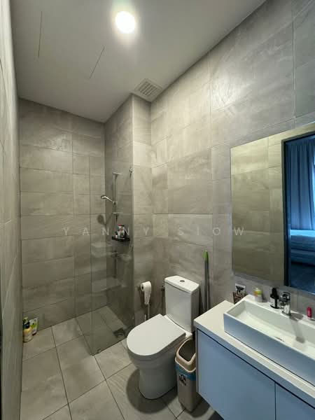Servis Apartment untuk Dijual di Henna Residence  @ The Quartz WM - Yanny Siow - Bathroom - PropertyGuru.com.my