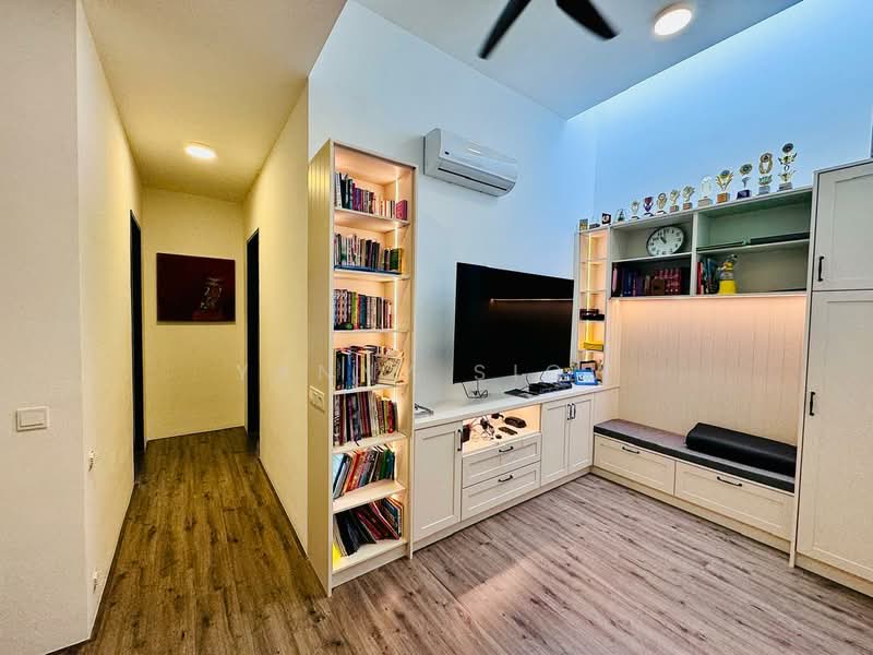 Servis Apartment untuk Dijual di Henna Residence  @ The Quartz WM - Yanny Siow - Living Room - PropertyGuru.com.my
