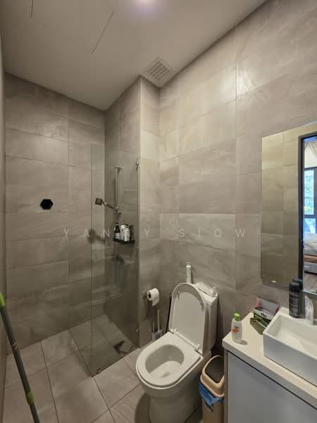 Servis Apartment untuk Dijual di Henna Residence  @ The Quartz WM - Yanny Siow - Bathroom - PropertyGuru.com.my