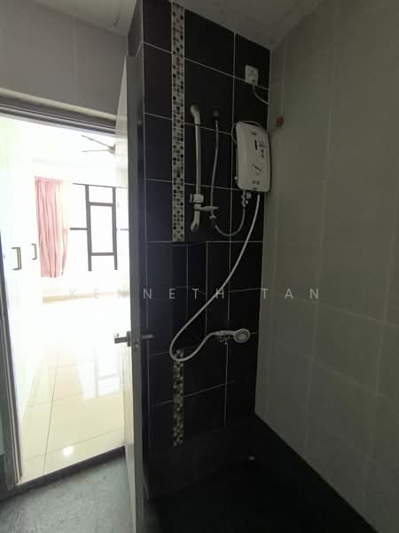 Apartment for Rent at Austin Regency (Pangsapuri Austin Perdana) - Kenneth Tan - Bathroom - PropertyGuru.com.my