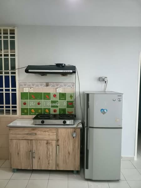 Apartment for Rent at Lake View Suites - Albert Tey - Kitchen - PropertyGuru.com.my