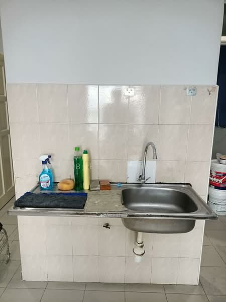 Apartment for Rent at Lake View Suites - Albert Tey - Kitchen - PropertyGuru.com.my