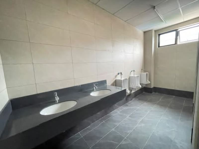 Detached Factory for Rent in Kawasan Perindustrian SILC (Iskandar Puteri (Nusajaya)) - Tom Chiew - Bathroom - PropertyGuru.com.my