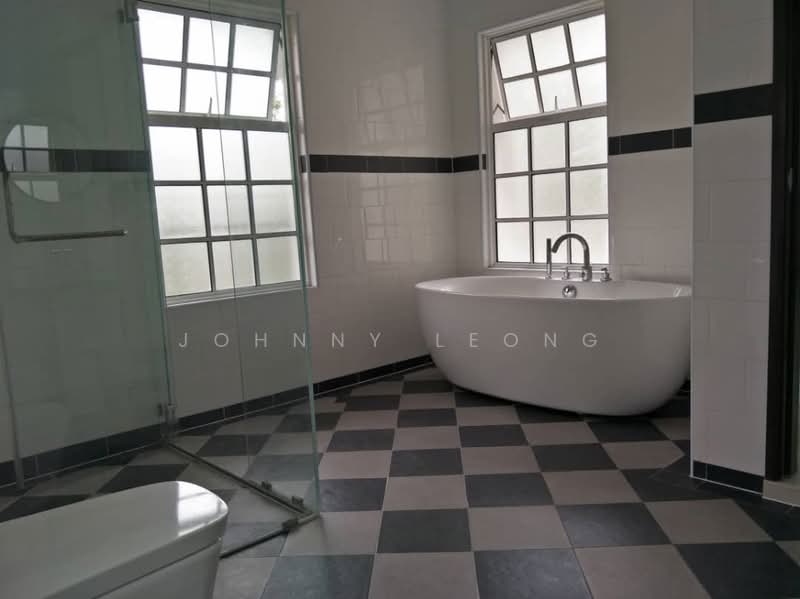 Semi-Detached House for Rent in Setia Eco Glades (Cyberjaya) - Johnny Leong - Bathroom - PropertyGuru.com.my