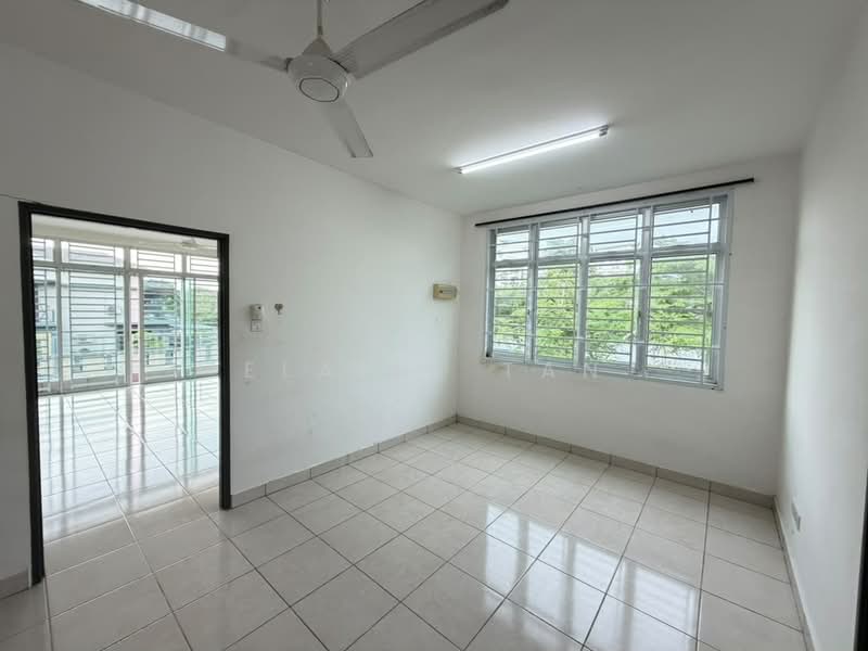 2-storey Terraced House for Sale in Johor Bahru (Johor) - Elaine Tan - Living Room - PropertyGuru.com.my